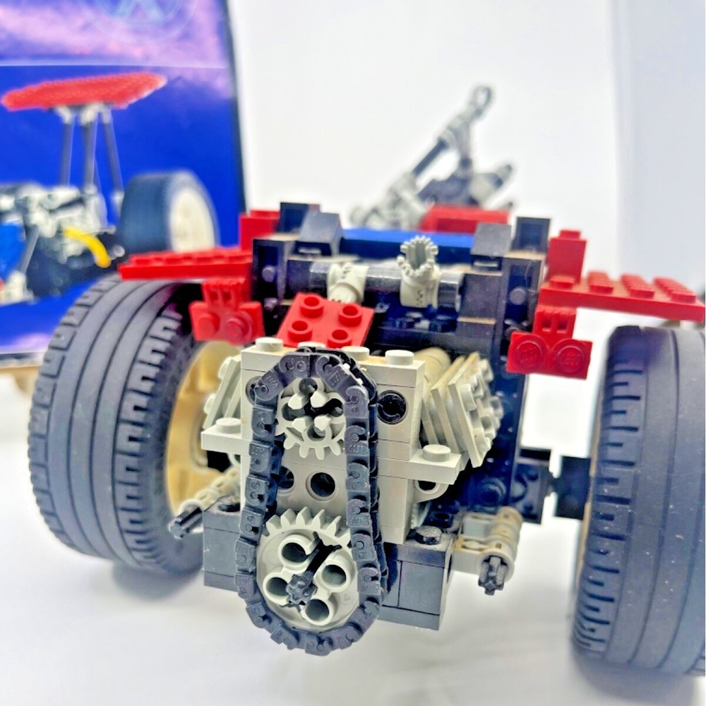 Vintage 1993 LegoTechnique Street Chopper,100% complete,384 pieces,box,instructi - Picture 10 of 16